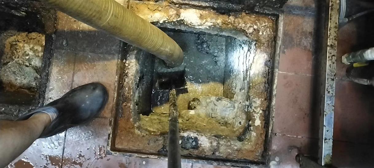 湖州污水池清理一般都有毒气，怎么预防中毒呢？